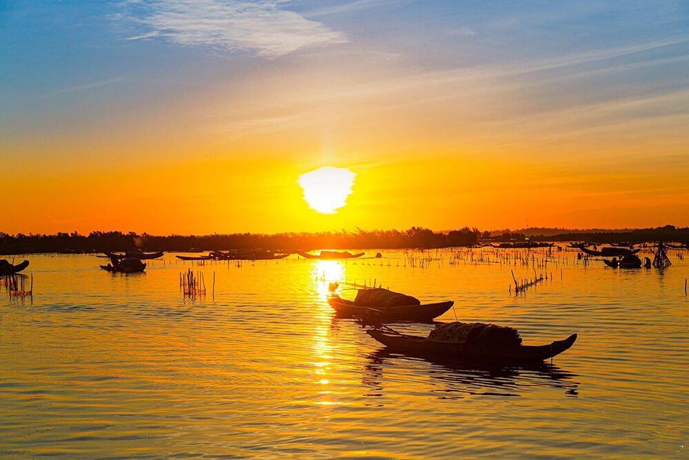 Hoang-hon-pha-Tam-Giang-thuyen-cau