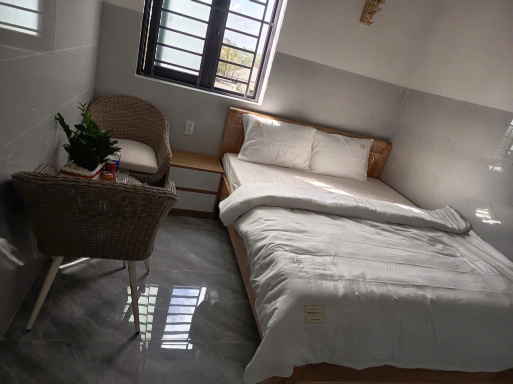 Tìm khách sạn gần Phá Tam Giang giá rẻ với phòng sạch đẹp, tiện nghi và vị trí thuận tiện. Khánh Hằng Hotel là lựa chọn lý tưởng cho chuyến du lịch Huế.