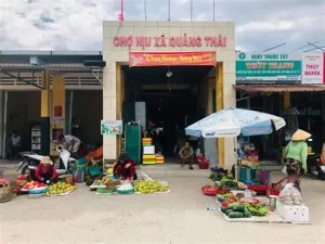 Cho-que-gan-Khanh-Hang-Hotel